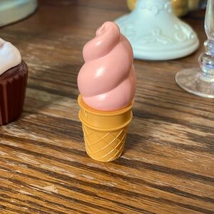 VINTAGE 70’s ICE CREAM CONE STRAWBERRY lip pomade by Avon